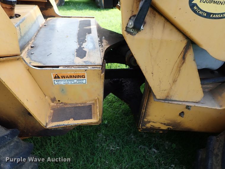 image for item DE0961 1996 Case 360 trencher