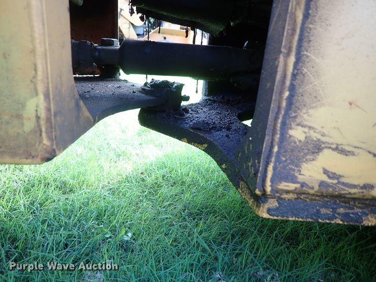 image for item DE0961 1996 Case 360 trencher