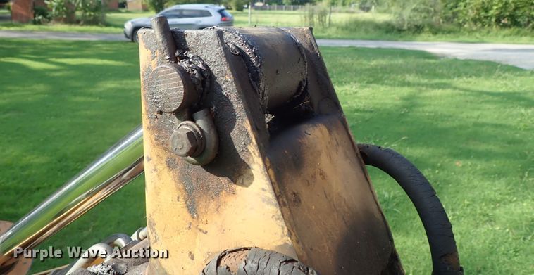 image for item DE0961 1996 Case 360 trencher