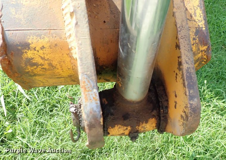 image for item DE0961 1996 Case 360 trencher