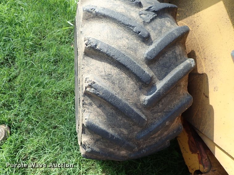 image for item DE0961 1996 Case 360 trencher