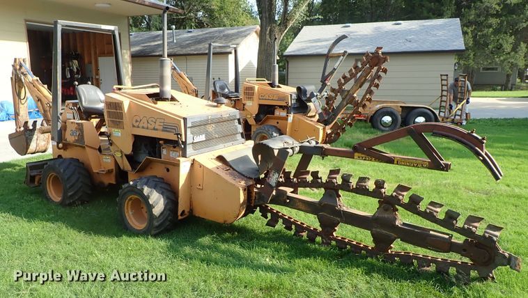 image for item DE0962 2000 Case 360 trencher