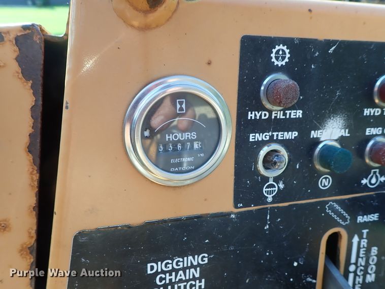 image for item DE0962 2000 Case 360 trencher