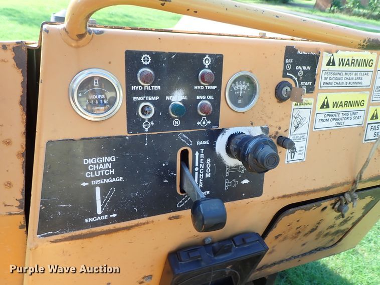 image for item DE0962 2000 Case 360 trencher