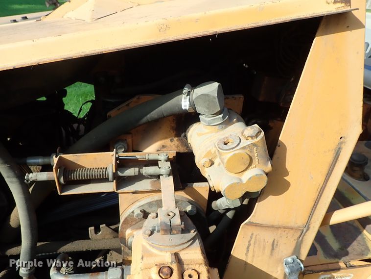 image for item DE0962 2000 Case 360 trencher