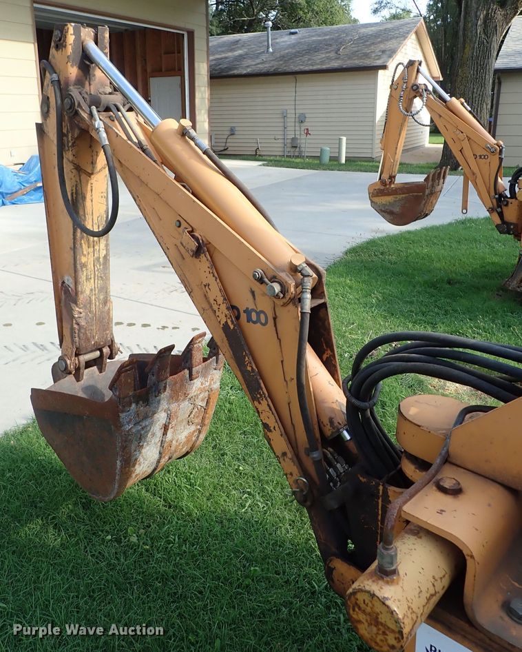 image for item DE0962 2000 Case 360 trencher