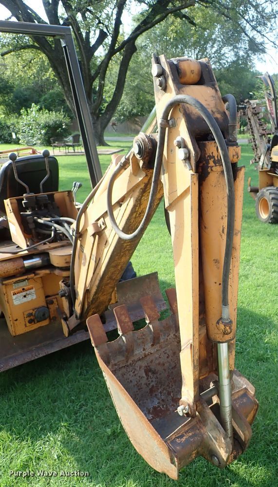 image for item DE0962 2000 Case 360 trencher