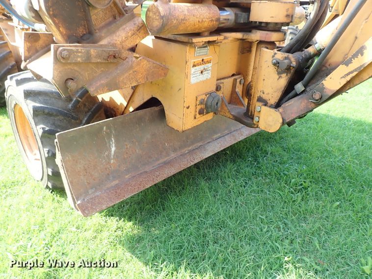 image for item DE0962 2000 Case 360 trencher