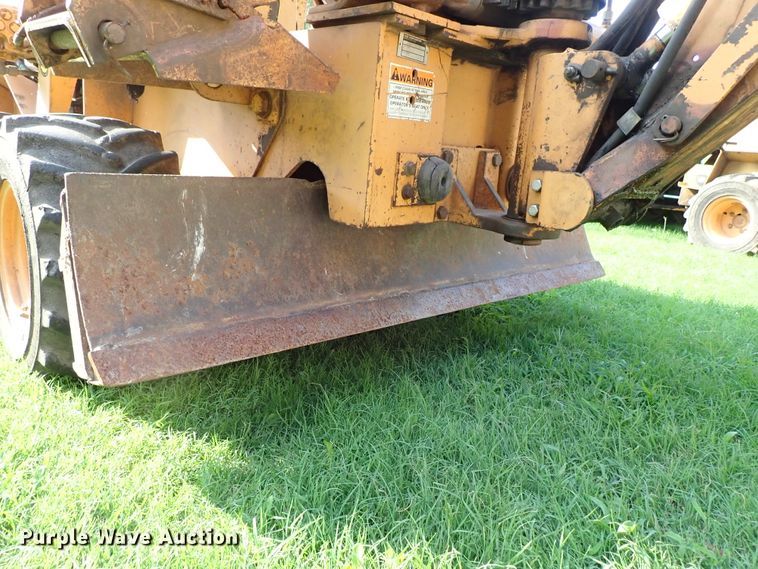 image for item DE0962 2000 Case 360 trencher