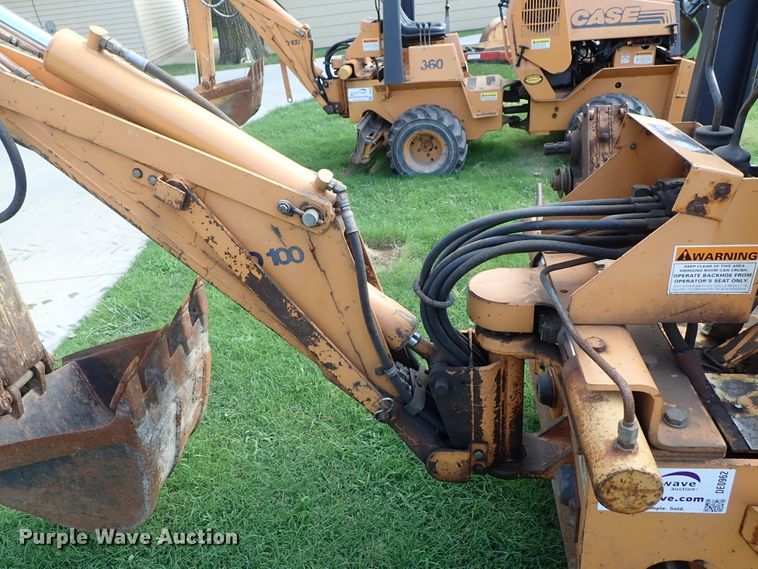 image for item DE0962 2000 Case 360 trencher