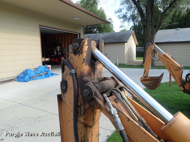 image for item DE0962 2000 Case 360 trencher