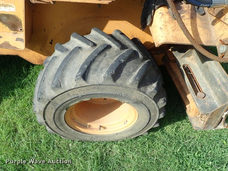 image for item DE0962 2000 Case 360 trencher