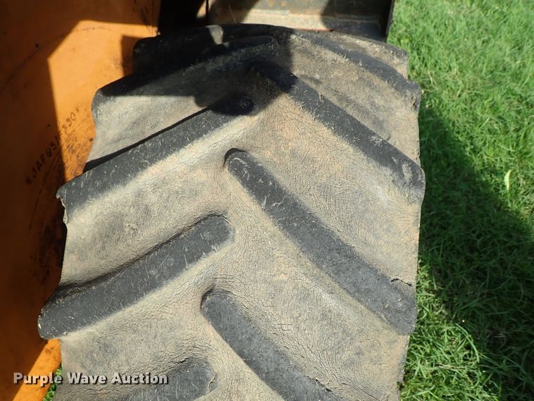 image for item DE0962 2000 Case 360 trencher