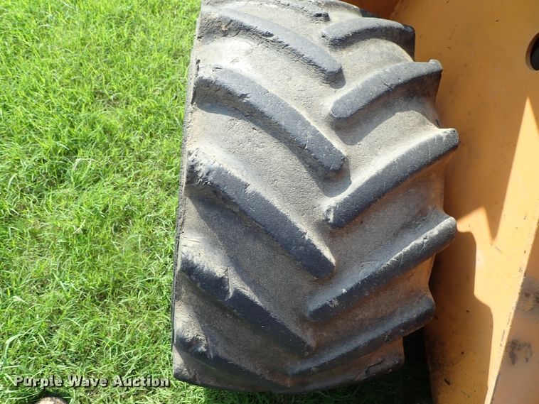 image for item DE0962 2000 Case 360 trencher