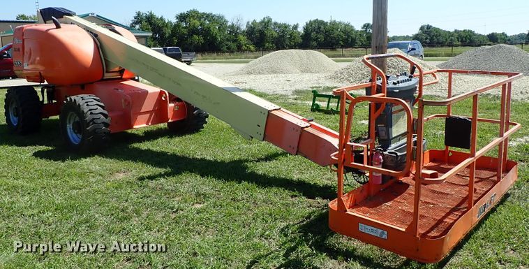 image for item DE0990 2008 JLG 600S boom lift