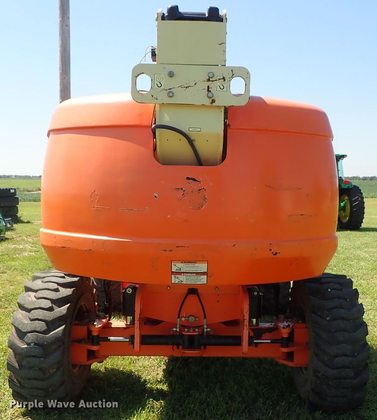 image for item DE0990 2008 JLG 600S boom lift