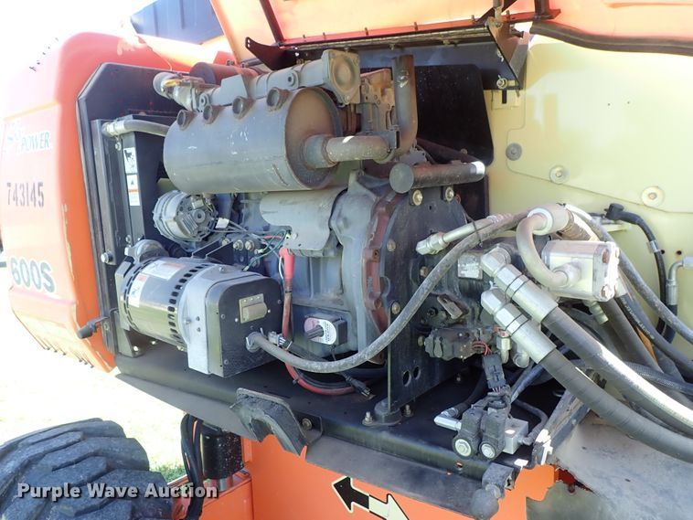 image for item DE0990 2008 JLG 600S boom lift