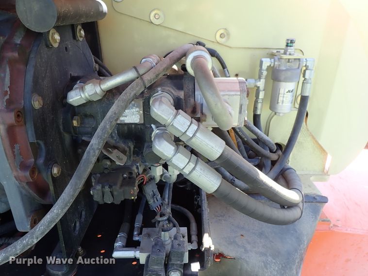 image for item DE0990 2008 JLG 600S boom lift