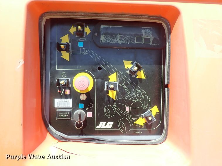 image for item DE0990 2008 JLG 600S boom lift