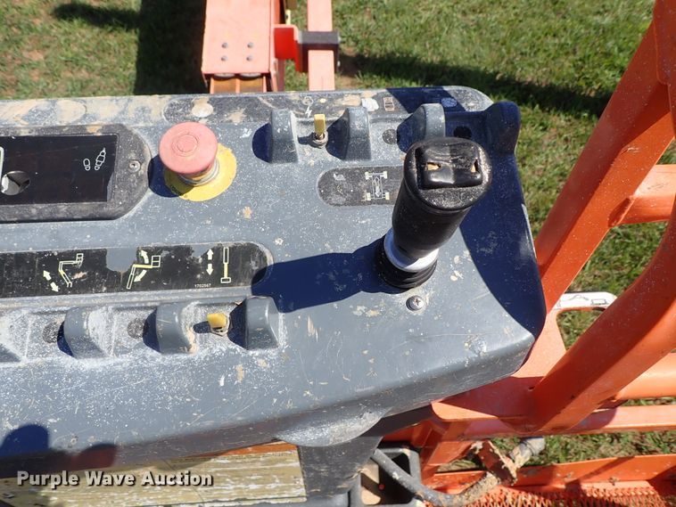 image for item DE0990 2008 JLG 600S boom lift