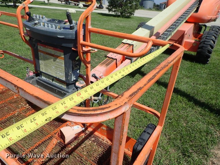 image for item DE0990 2008 JLG 600S boom lift