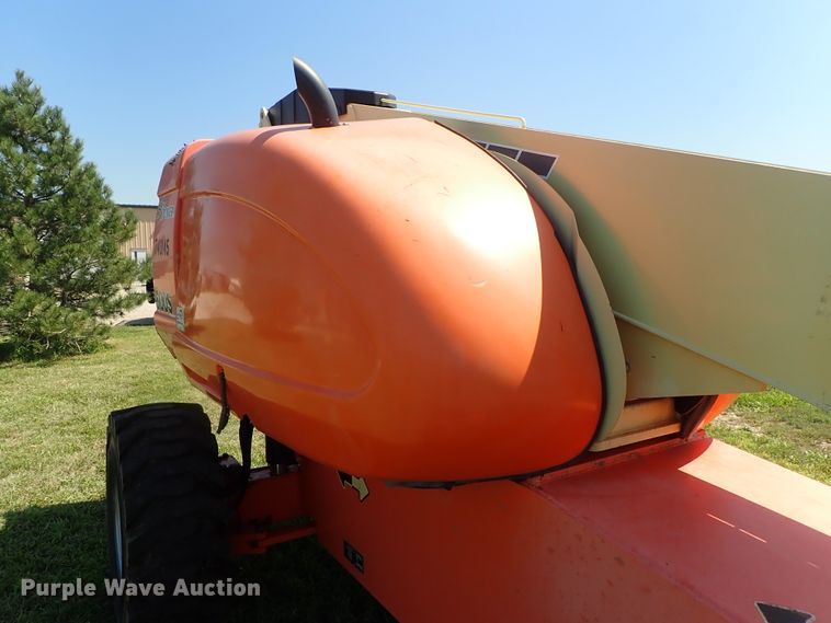 image for item DE0990 2008 JLG 600S boom lift
