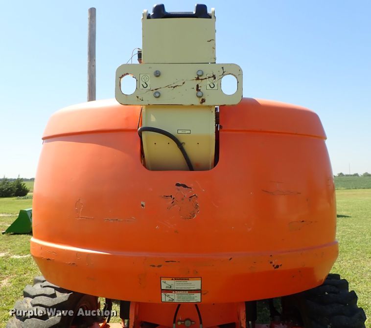image for item DE0990 2008 JLG 600S boom lift