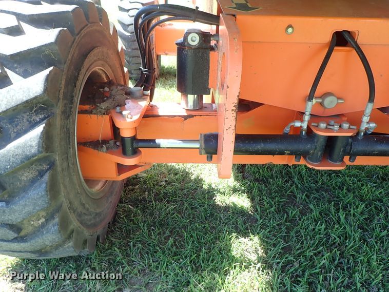 image for item DE0990 2008 JLG 600S boom lift