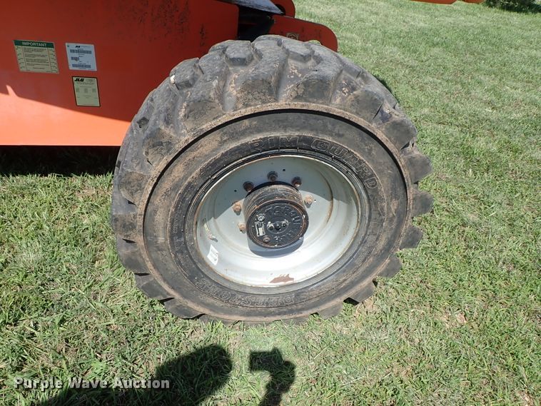 image for item DE0990 2008 JLG 600S boom lift