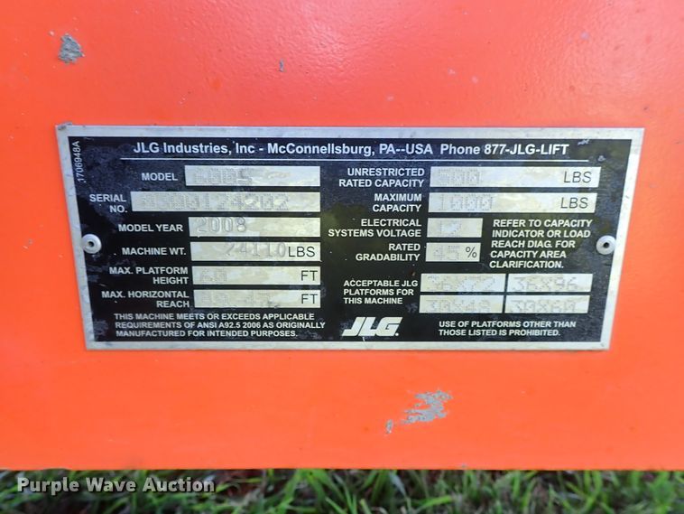 image for item DE0990 2008 JLG 600S boom lift