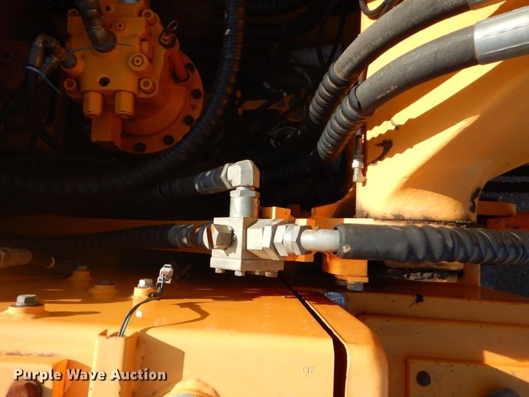 image for item DE2391 2006 Hyundai Robex 210LC-7 excavator