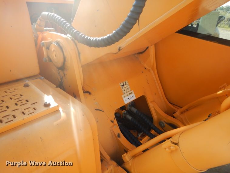 image for item DE2391 2006 Hyundai Robex 210LC-7 excavator