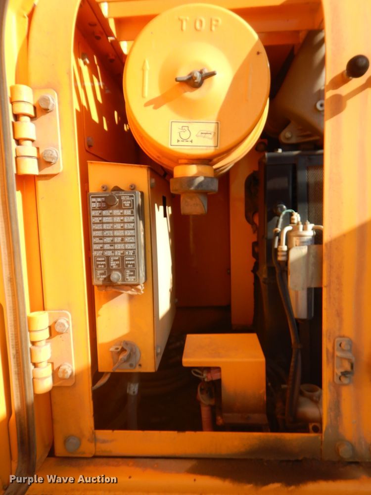 image for item DE2391 2006 Hyundai Robex 210LC-7 excavator