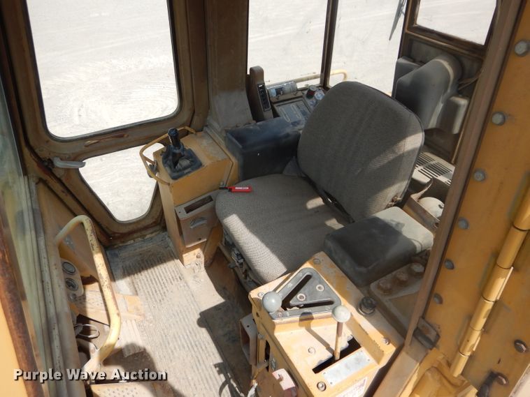 image for item DE2393 1992 Caterpillar 973  LGP track loader