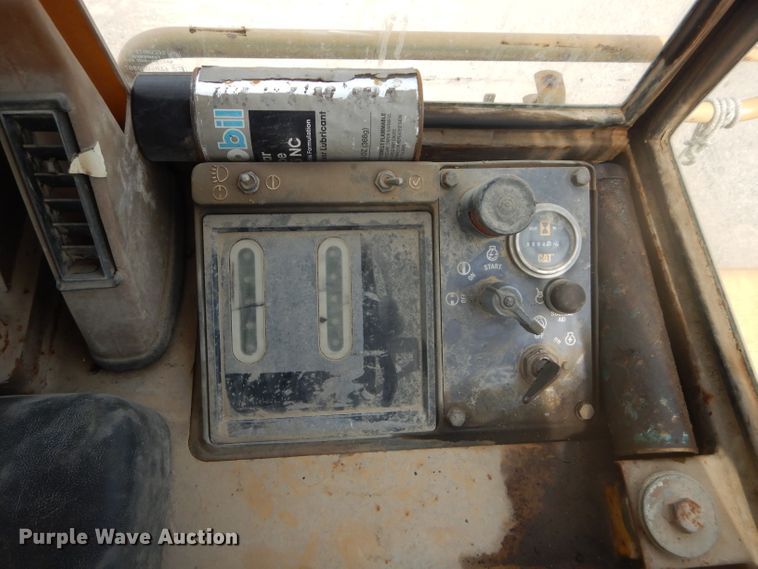 image for item DE2393 1992 Caterpillar 973  LGP track loader