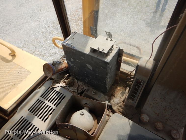 image for item DE2393 1992 Caterpillar 973  LGP track loader