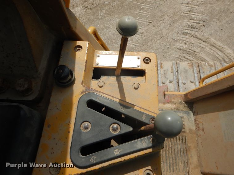 image for item DE2393 1992 Caterpillar 973  LGP track loader