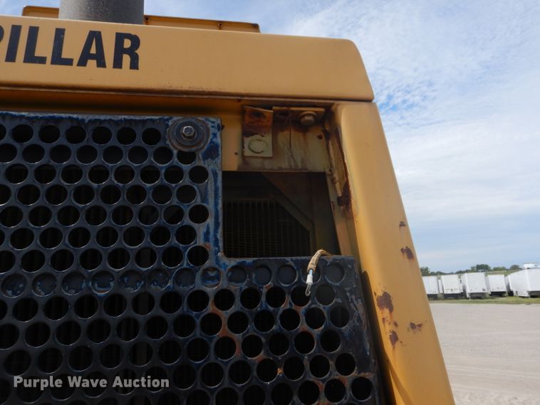 image for item DE2393 1992 Caterpillar 973  LGP track loader