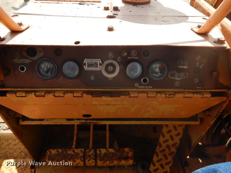 image for item DE2394 1993 Case 850E dozer