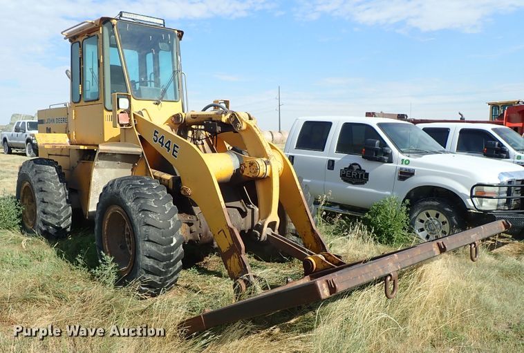 image for item DE5528 1988 John Deere 544E wheel loader