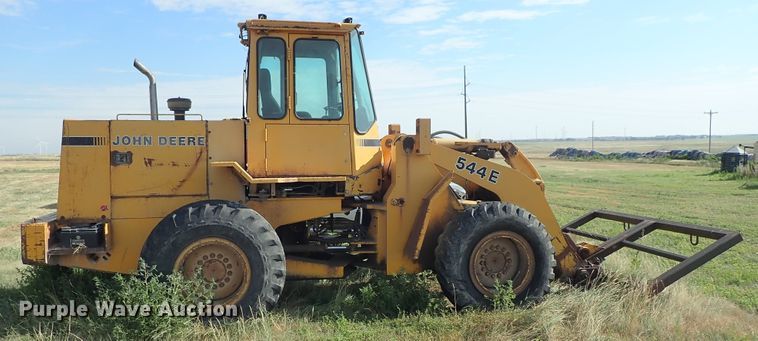 image for item DE5528 1988 John Deere 544E wheel loader