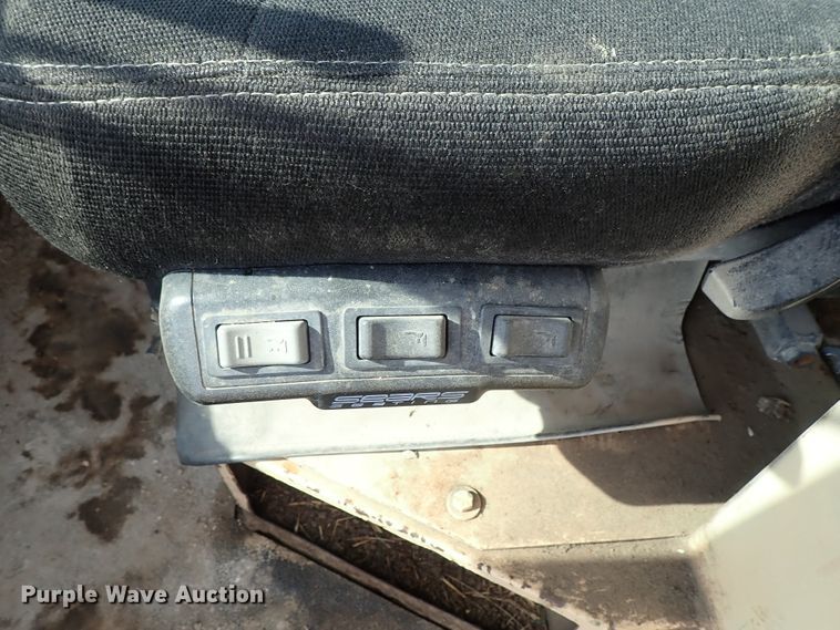 image for item DE5528 1988 John Deere 544E wheel loader