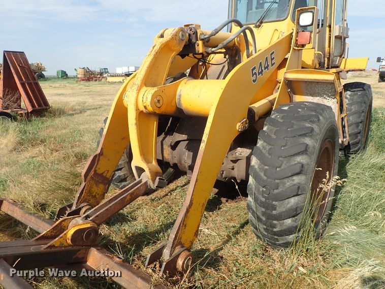 image for item DE5528 1988 John Deere 544E wheel loader