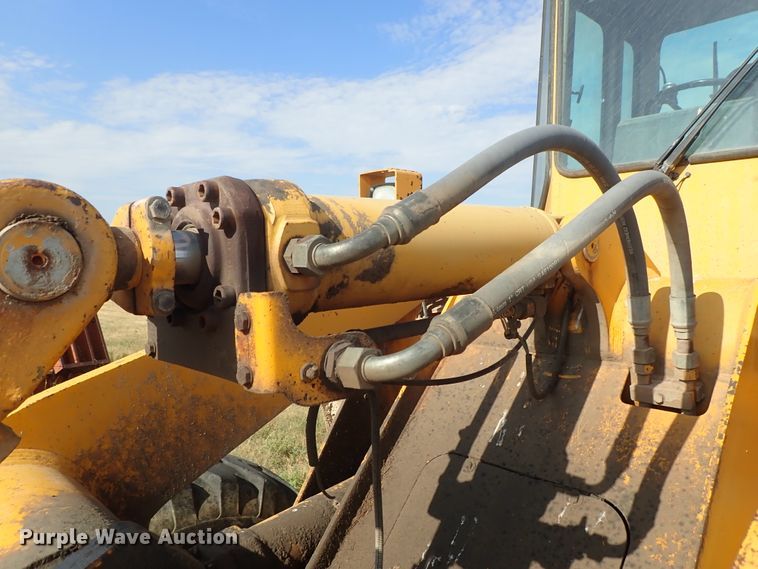 image for item DE5528 1988 John Deere 544E wheel loader