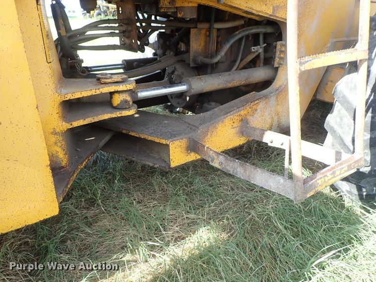 image for item DE5528 1988 John Deere 544E wheel loader