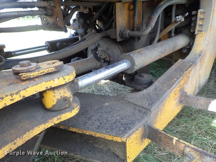 image for item DE5528 1988 John Deere 544E wheel loader