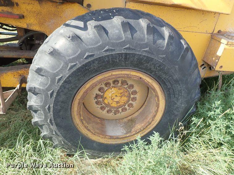 image for item DE5528 1988 John Deere 544E wheel loader