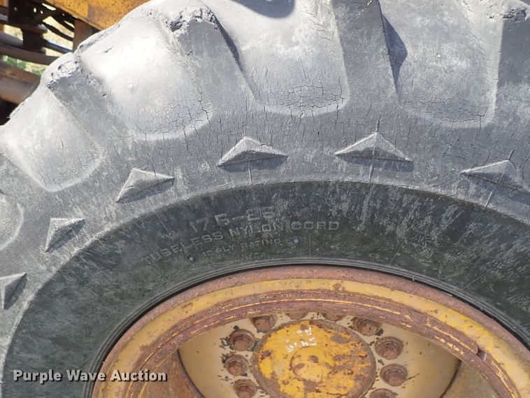 image for item DE5528 1988 John Deere 544E wheel loader