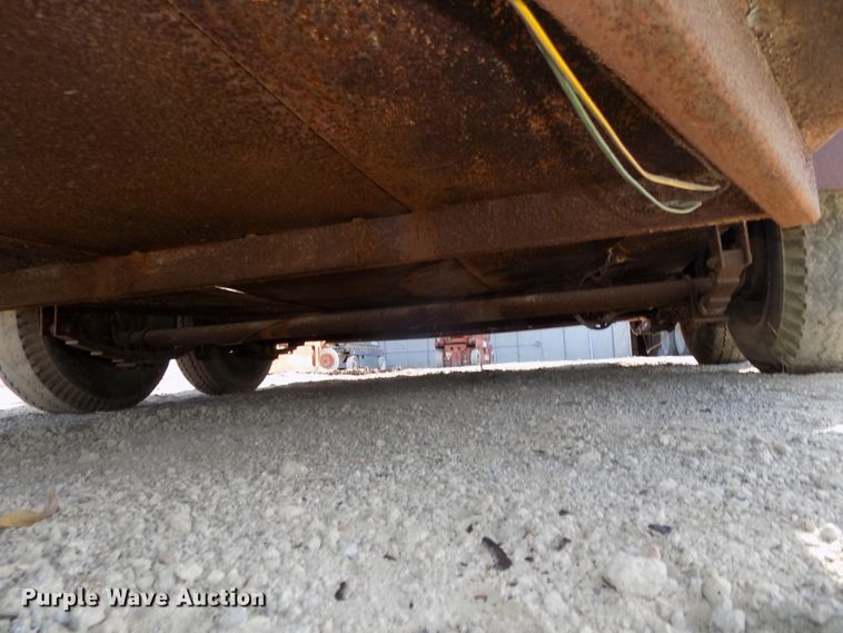 image for item DE7770 1993 shop built utility trailer