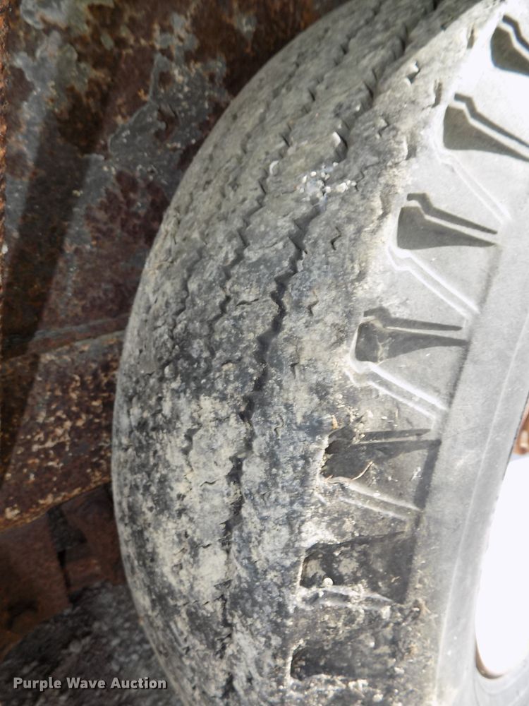 image for item DE7770 1993 shop built utility trailer